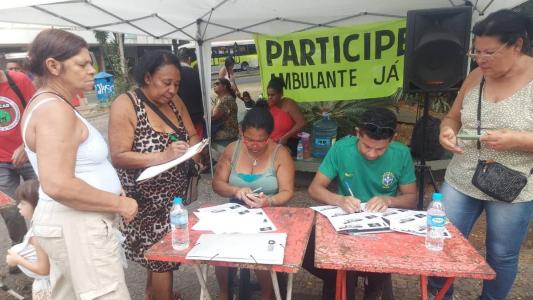 Ambulantes realizam pré-cadastro da categoria, enquanto aguardam a prefeitura