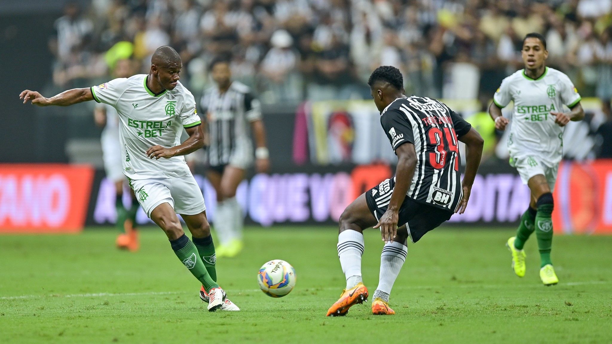 Juninho lamenta que América não tenha utilizado torcida do Atlético ao seu favor; entenda