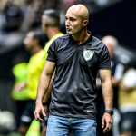 Técnico do América revela o que fará para buscar vaga na final do Mineiro