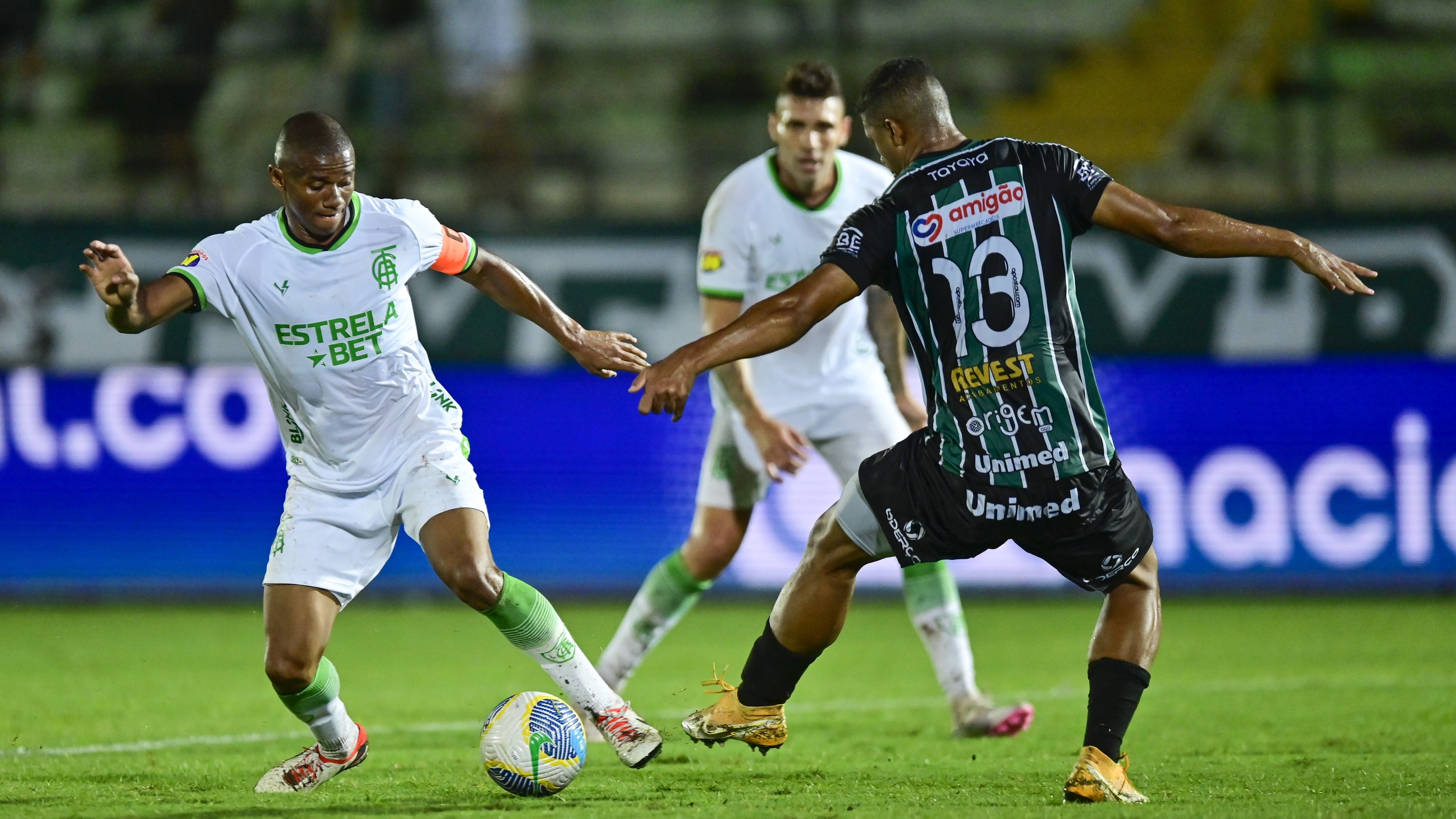 Juninho desabafa após eliminação do América na Copa do Brasil: 'Pancada dura'