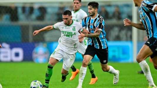 América começou bem, mas caiu de rendimento com um a menos