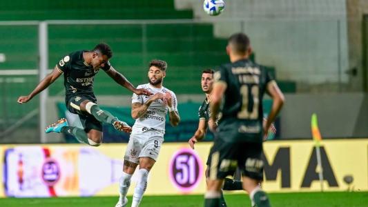 América fez dever de casa contra o Corinthians e ganhou fôlego no Brasileiro