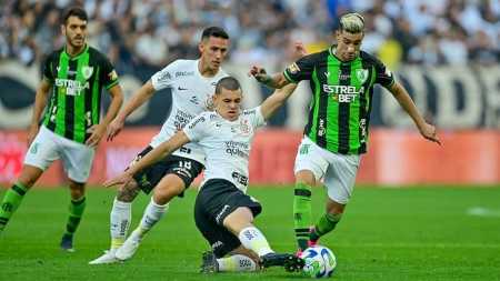 América foi eliminado pelo Corinthians neste sábado (15) na NeoQuímica Arena
