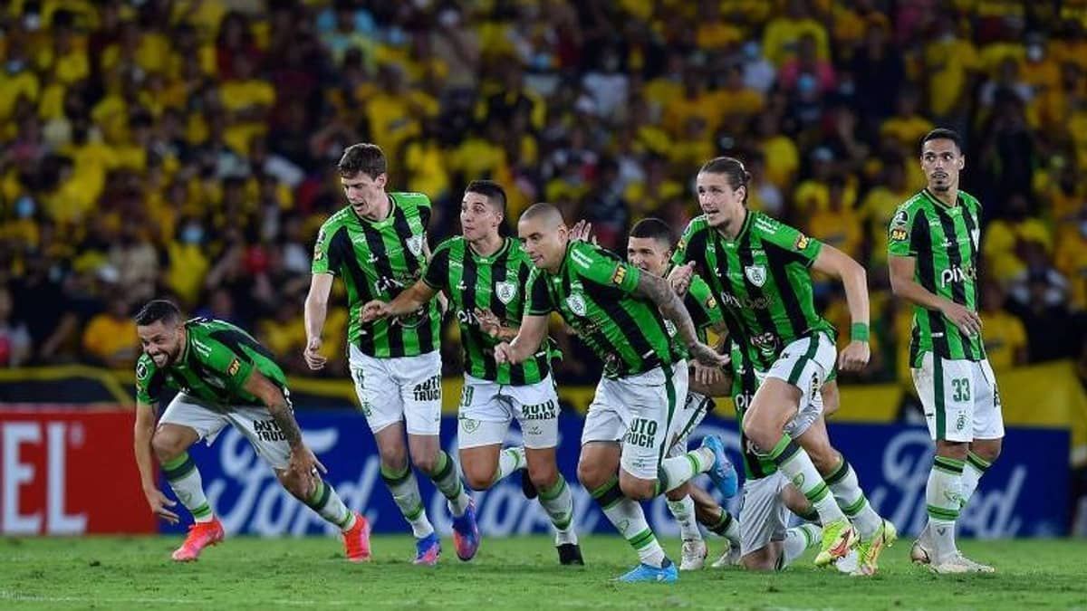 América x Peñarol: o jogo mais importante da história do Coelho?