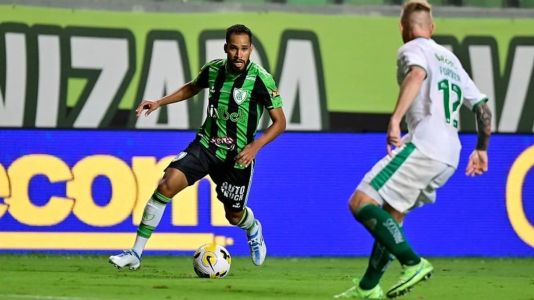 América não perdeu tempo e assinou um pré-contrato com o atacante Everaldo