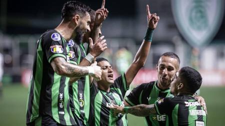 América não teve dificuldades e atropelou o Colo-Colo no Independência