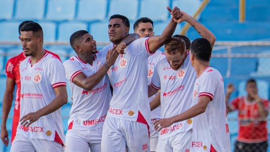 América de Natal comemora gol em jogo pela Série D do Campeonato Brasileiro