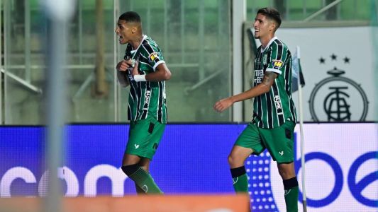 América vence Santos e deixa lanterna do Brasileiro