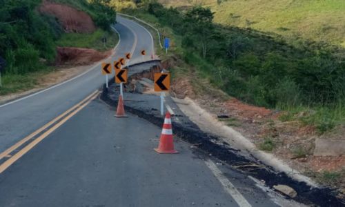amg 0520 zona da mata obras - DER-MG