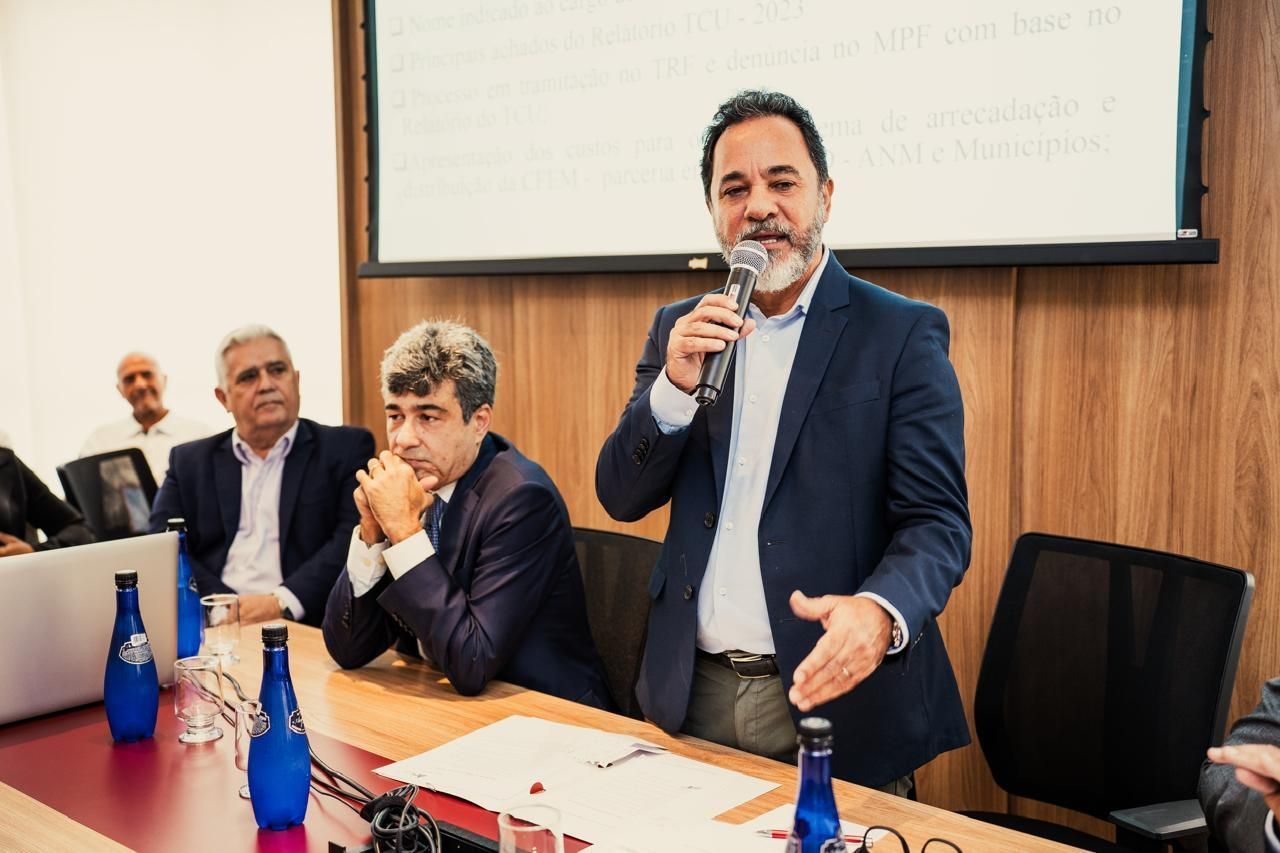 Marco Antônio Lage, prefeito de Itabira, assume comando da Amig em eleição com chapa única