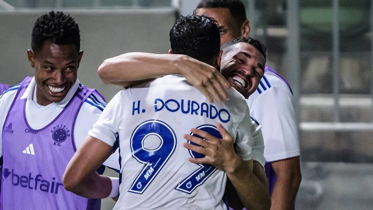 Gilberto x Dourado: amigos que disputam vaga no ataque do Cruzeiro