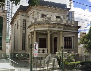 fachada da academia mineira de letras