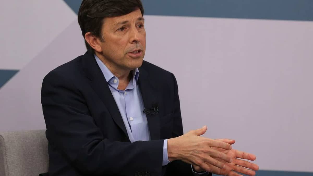 Amoêdo critica senador do Novo que tentou dar 'feto' a ministro: ‘Atitude vergonhosa’