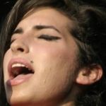 Amy Winehouse completaria 40 anos nesta quinta: 'música continua viva'