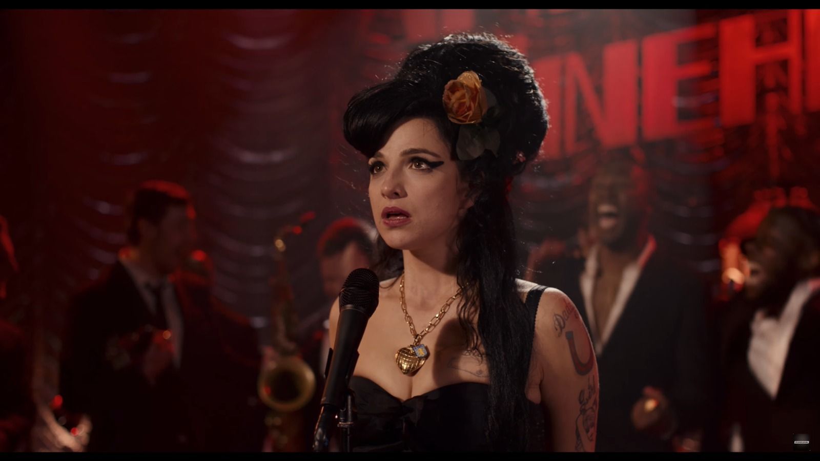 Cinebiografia 'Back to Black', de Amy Winehouse, ganha primeiro trailer; assista