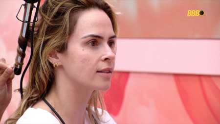 Ana Paula durante discussão com Pedro