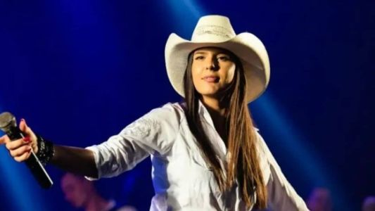 Ana Castela fará show no dia 30, domingo, em Uberaba
