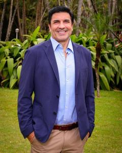 Ana Hickmann e Edu Guedes oficializaram noivado com a presença de amigos e familiares