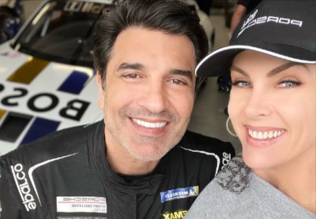Ana Hickmann acompanha Edu Guedes em desafio e ganha declaração