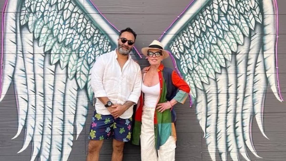 Ana Maria Braga posta foto inédita com namorado nas redes sociais: 'seja feliz'