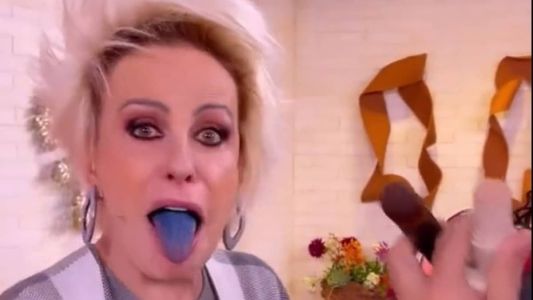 Ana Maria Braga viraliza ao aparecer com língua azul no "Mais Você" desta quarta-feira