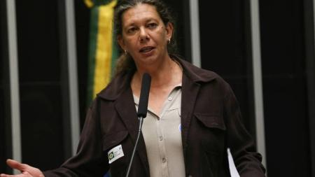 Ana Moser considera que eSports não são esportes, mas faziem parte da indústria do entretenimento