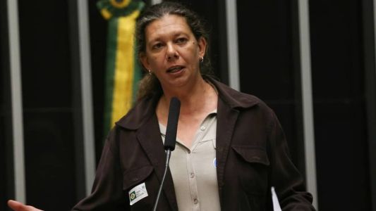 Ana Moser tomou posse nesta quarta-feira (4) como ministra do Esporte