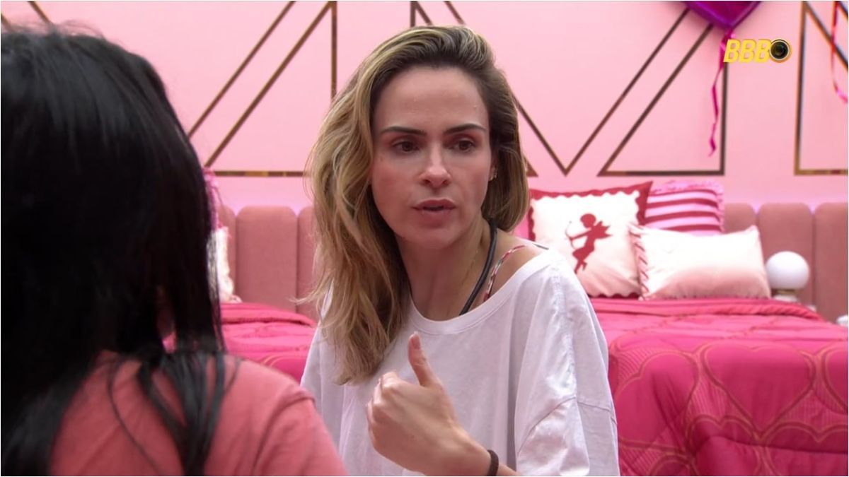 BBB 26: Ana Paula ouve conversa de Cowboy e fofoca para Gabriela