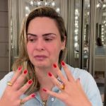 Ana Paula Renault chora, garante não saber que era amante e recorda saída polêmica do SBT