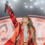 RBD no Brasil: Anahí ganha outdoor de fãs próximo ao estádio no RJ; veja