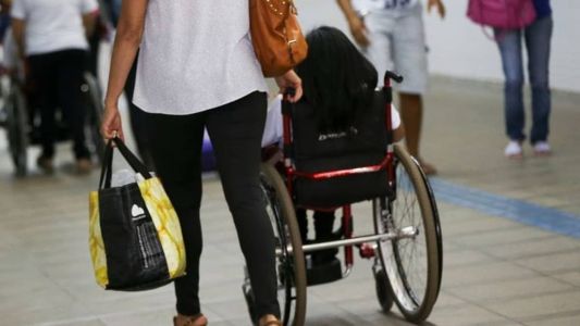 Analfabetismo entre pessoas com deficiência é significativamente maior do que entre pessoas sem deficiência