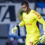 Último jogo? Goleiro do Cruzeiro publica ‘emoji de choro’, e torcida reage