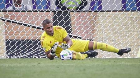Anderson ficou quase 300 dias sem jogar uma partida inteira