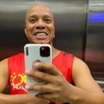 Vocalista do Molejo, Anderson Leonardo é internado com quadro de pneumonia 