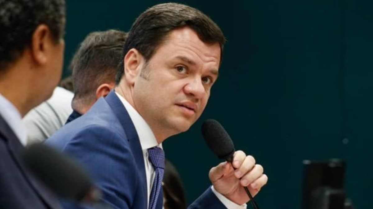 Alexandre de Moraes nega visita de deputado a Anderson Torres na prisão