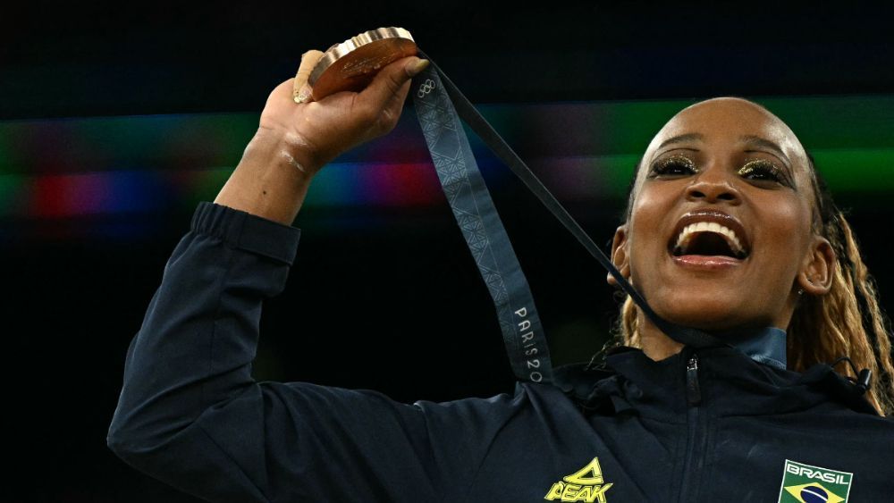 Após primeira medalha em Paris, Rebeca Andrade faz reflexão sobre aposentadoria