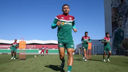 André completa 150 jogos pelo Fluminense diante do Olimpia-PAR