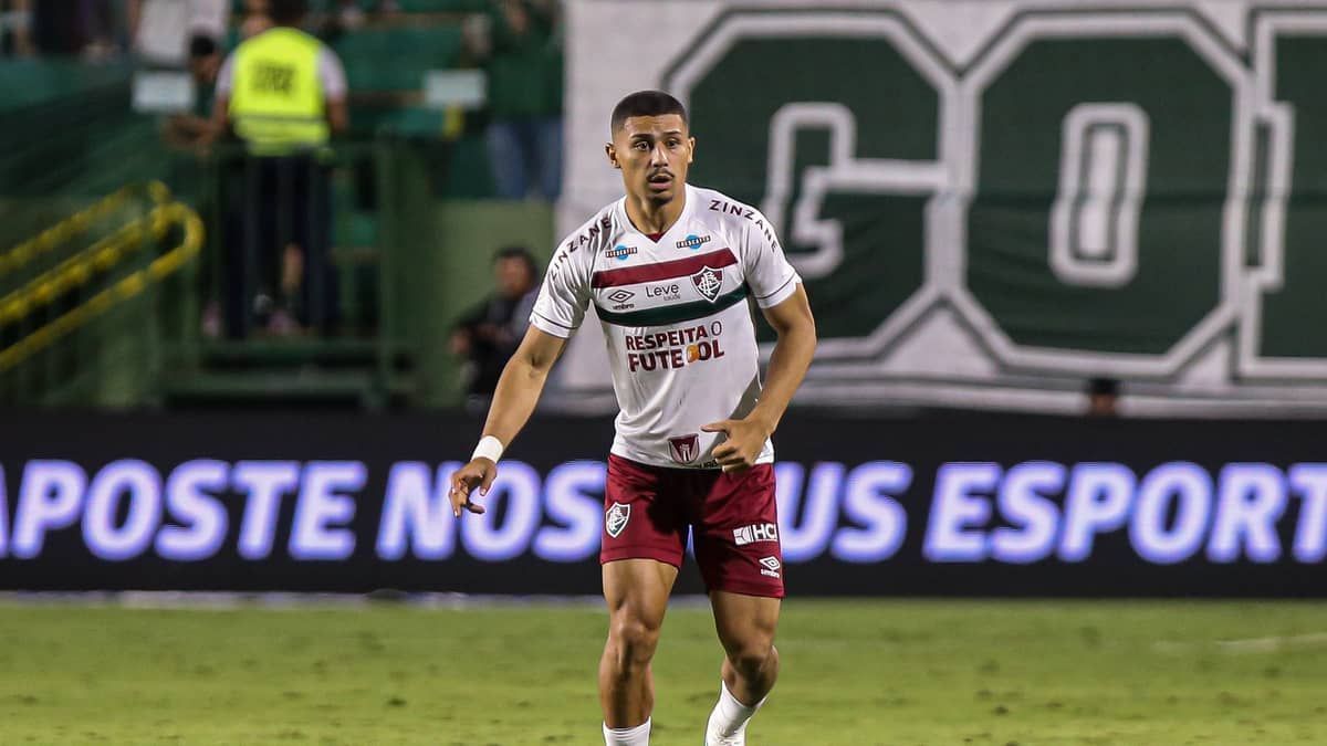 Fluminense espera contar com André diante do Atlético