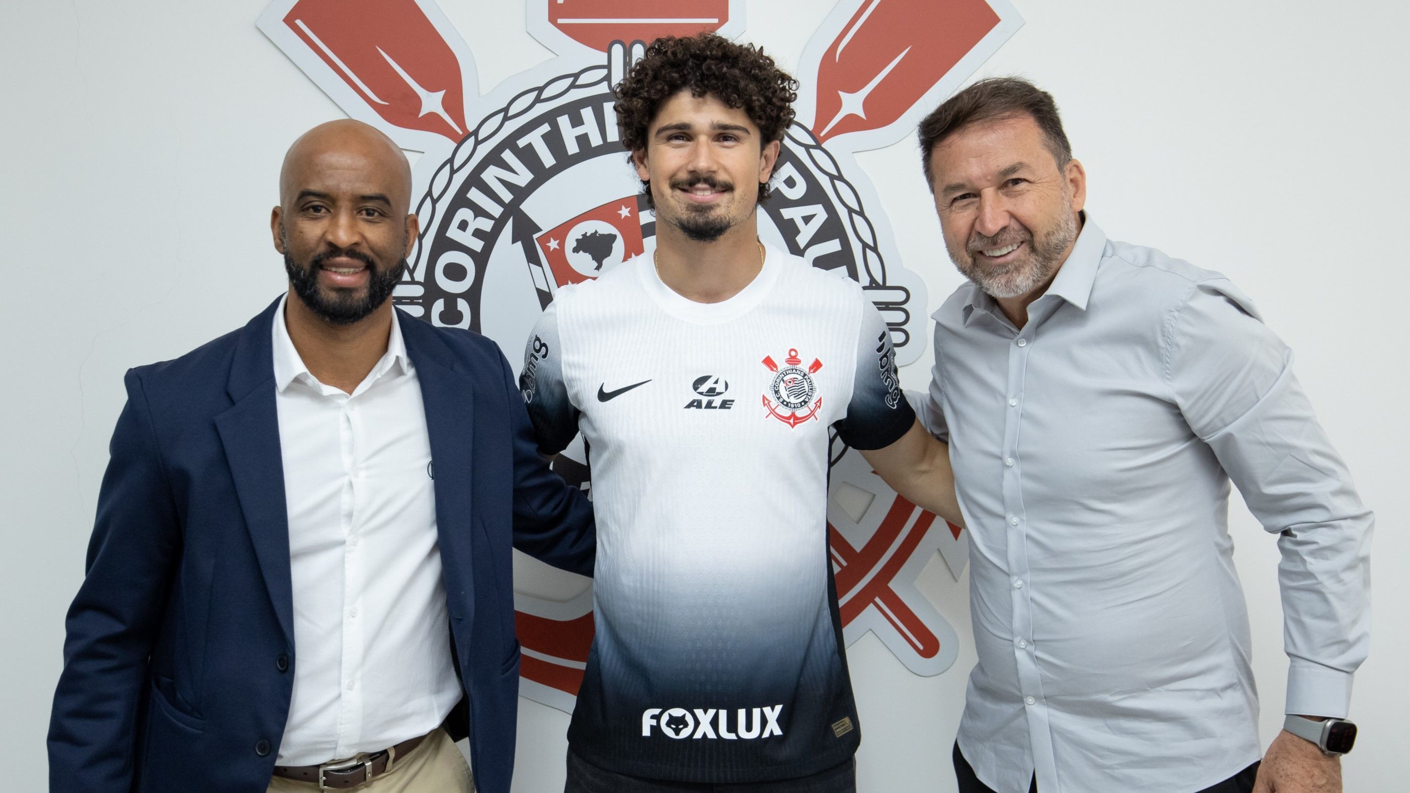Corinthians anuncia contratação de André Ramalho, campeão pelo PSV