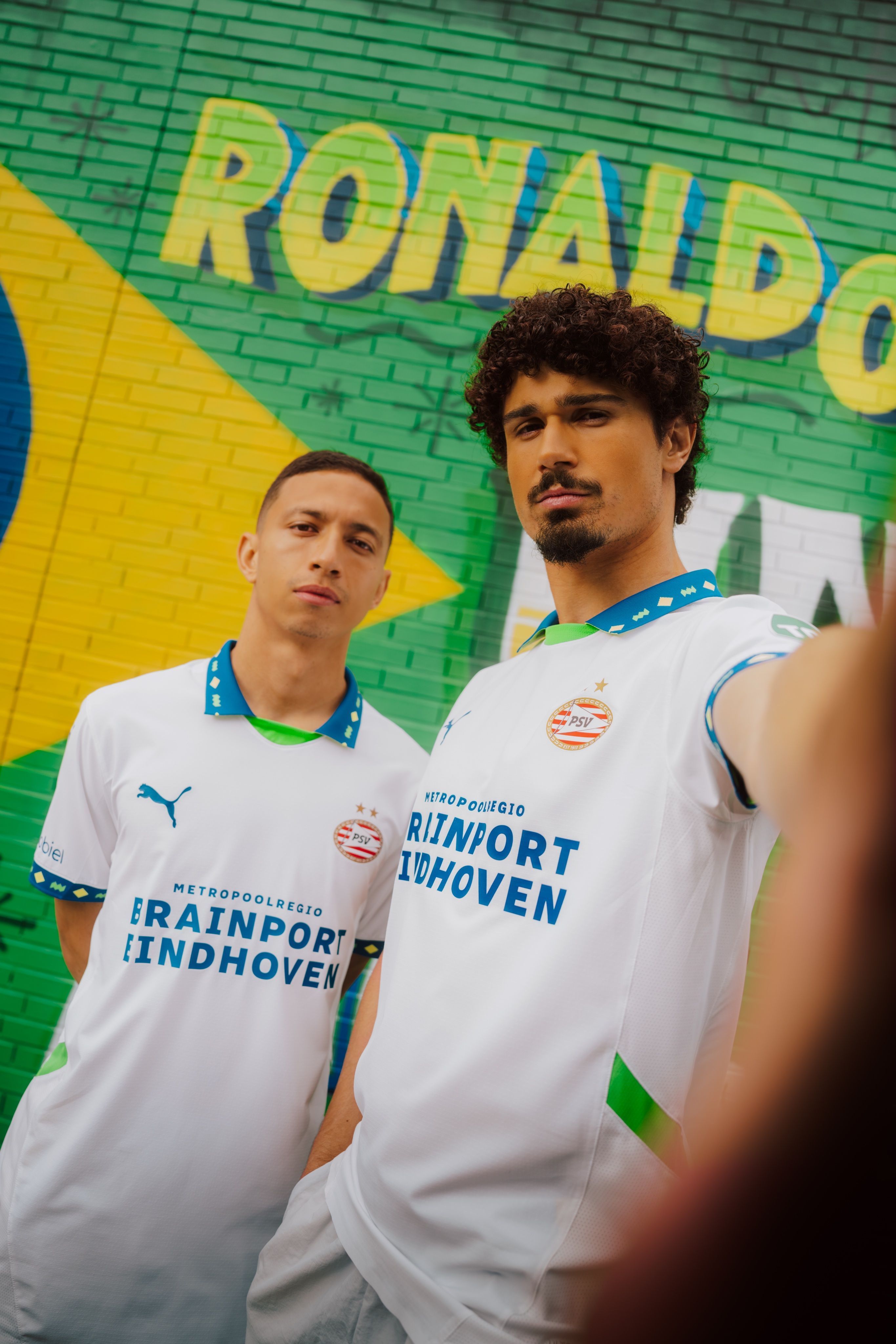 PSV relembra ídolos e lança uniforme em homenagem ao Brasil