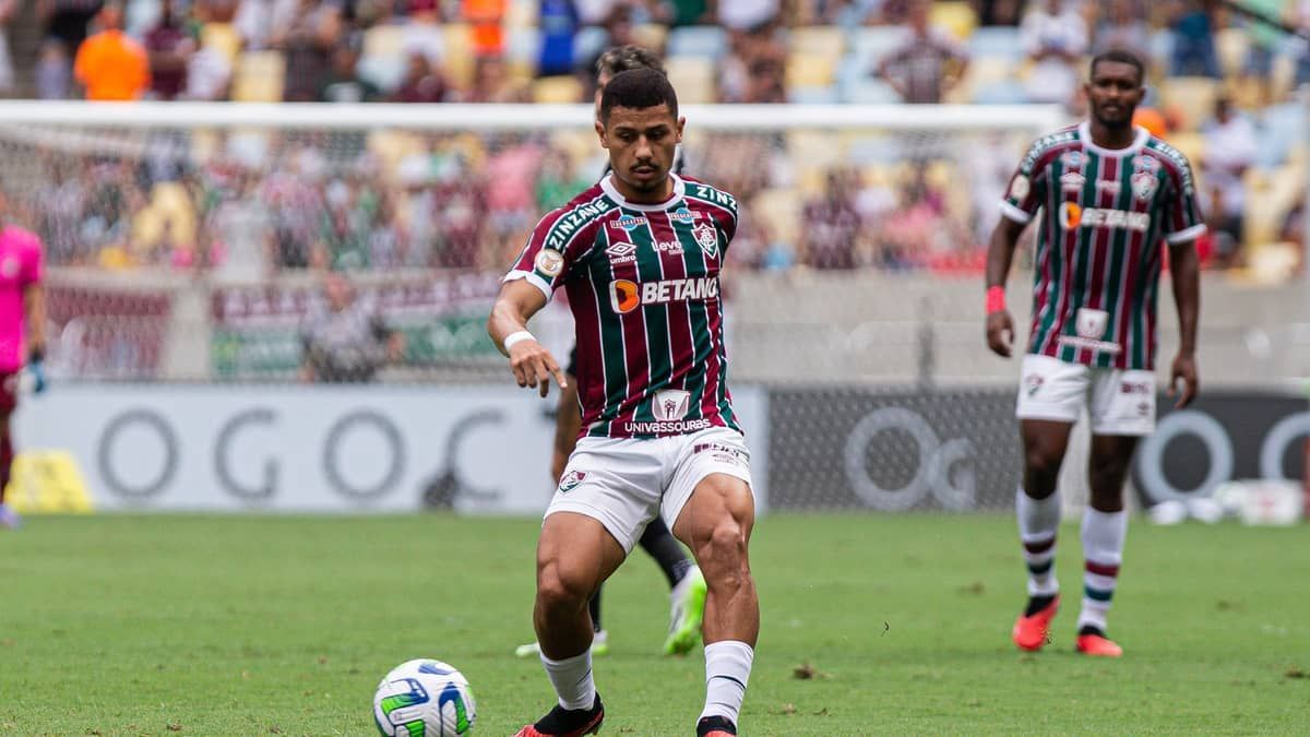 Conmebol marca audiência para André, e volante pode desfalcar Flu na final da Libertadores