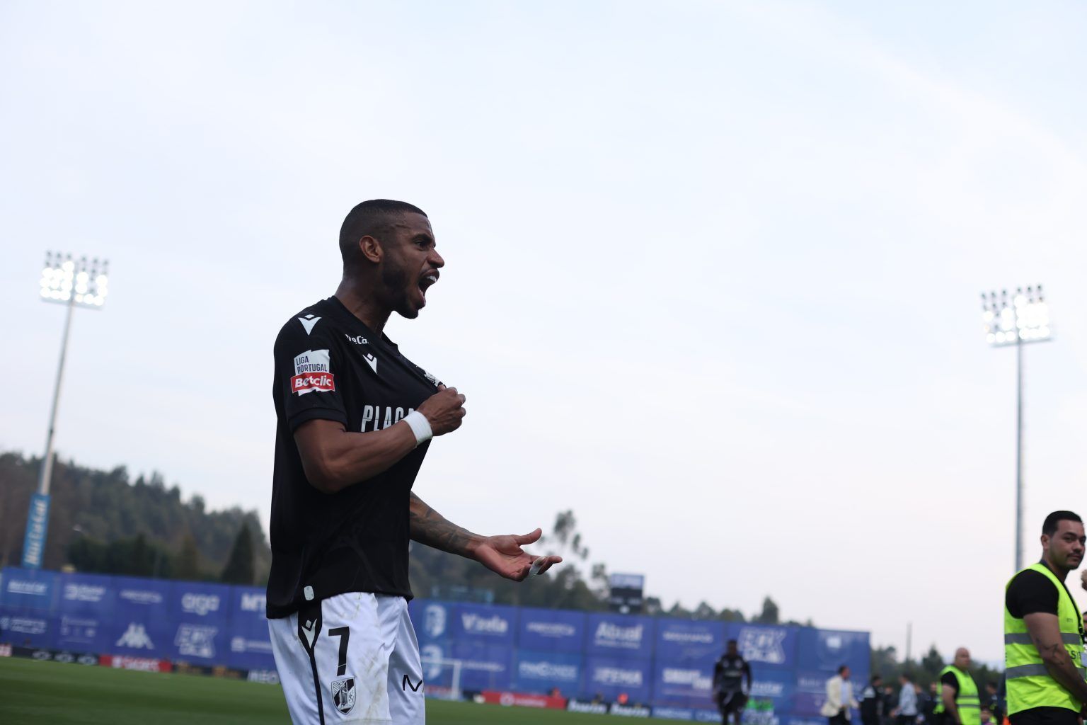 Vasco e São Paulo travam disputa por centroavante do futebol português