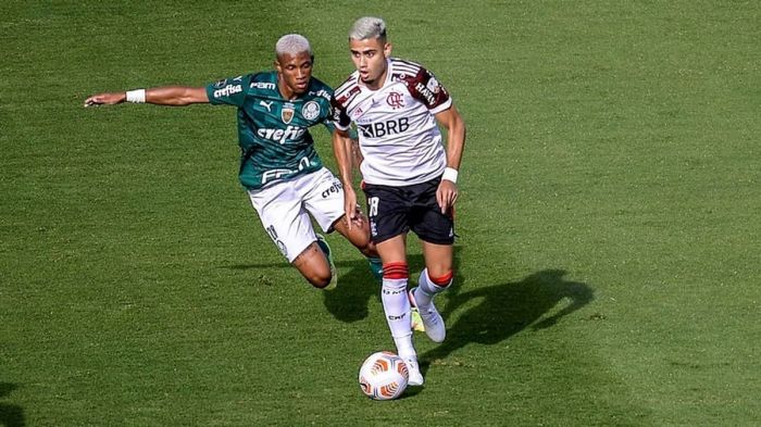 Andreas Pereira cometeu erro crucial no tri do Palmeiras na Libertadores