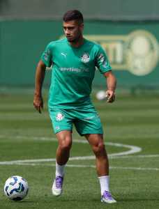 Andreas Pereira em treino do Palmeiras