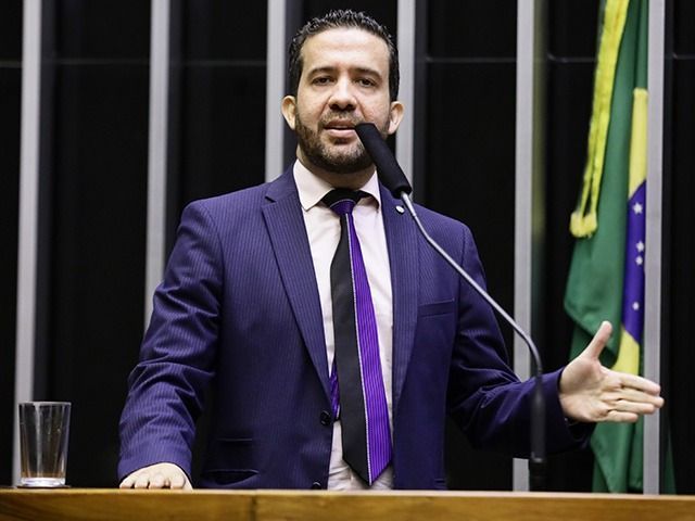Áudio indica que Janones já tinha mandato quando negociou suposta 'rachadinha'