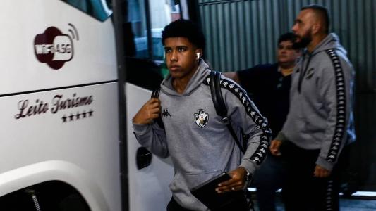 Andrey pode não jogar mais pelo Vasco
