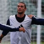 Ex-atacante da Inglaterra se envolve em confusão durante madrugada em Londres