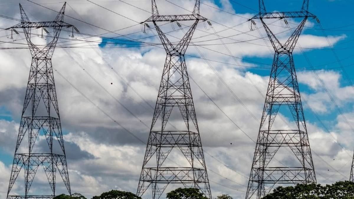Aneel confirma sete ataques a torres de transmissão desde atos golpistas do dia 8 de janeiro