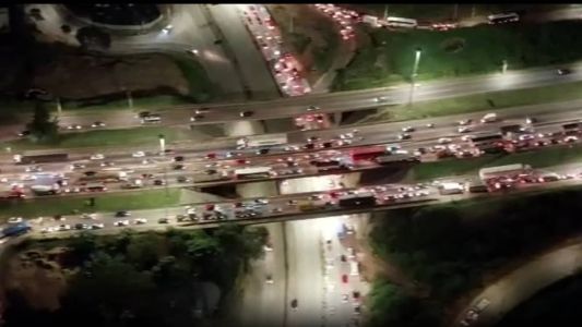 Anel Rodoviário tem trânsito lento do Trevo do Belvedere até o Califórnia