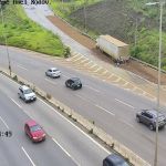 Vídeo: carreta usa área de escape do Anel Rodoviário de Belo Horizonte